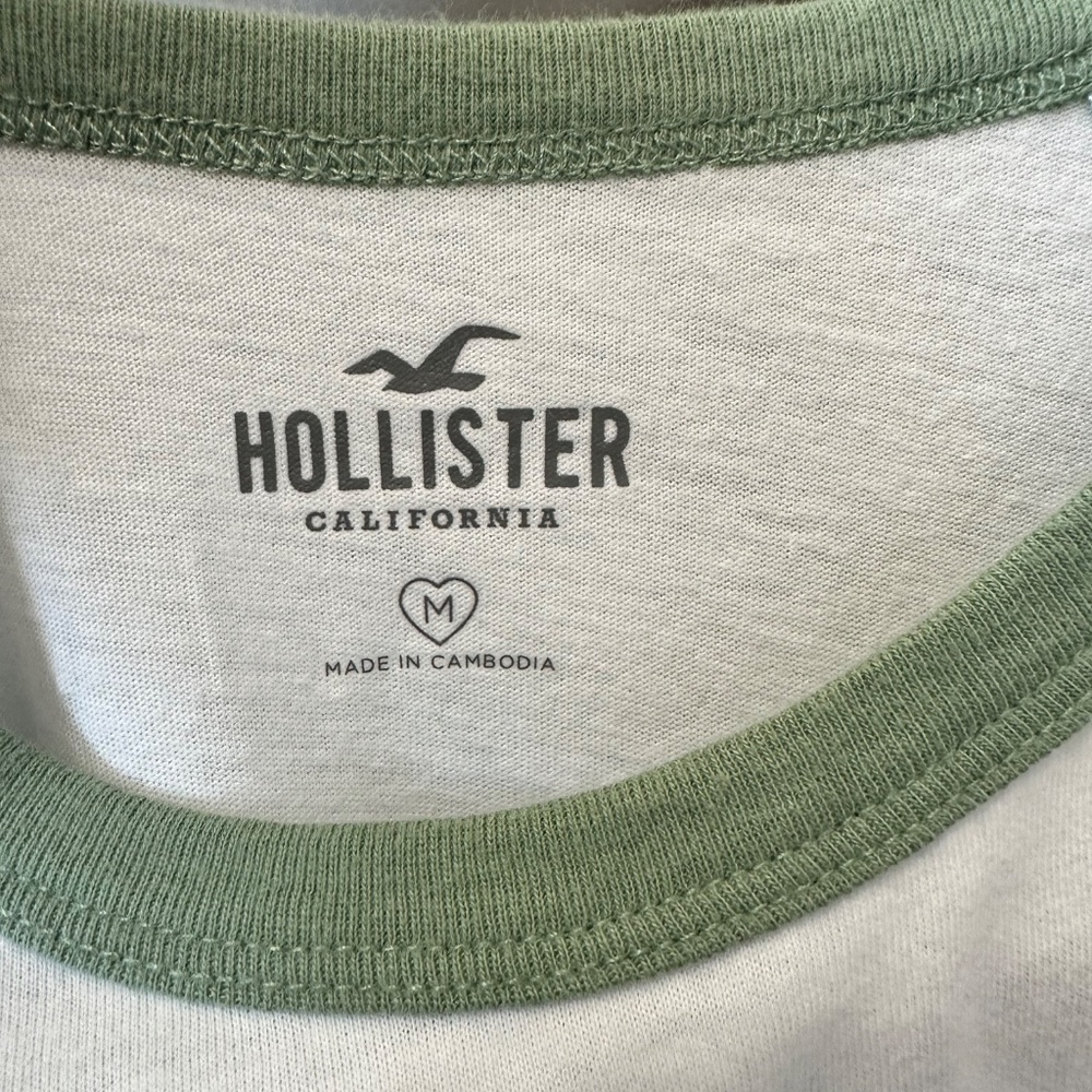Hollister Medium Flowered Crop Top - Picture 3 of 3